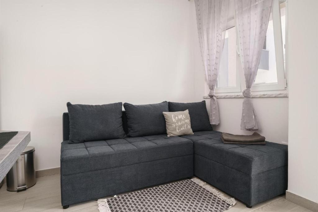 Apartments Dobrenic Vodice Esterno foto