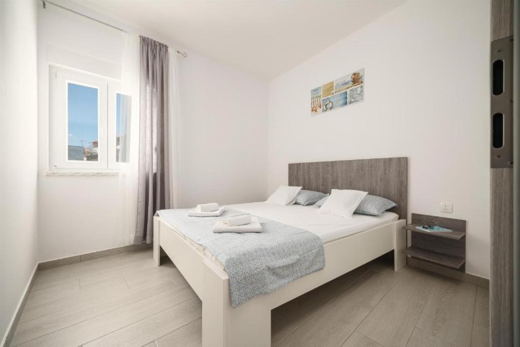 Apartments Dobrenic Vodice Esterno foto
