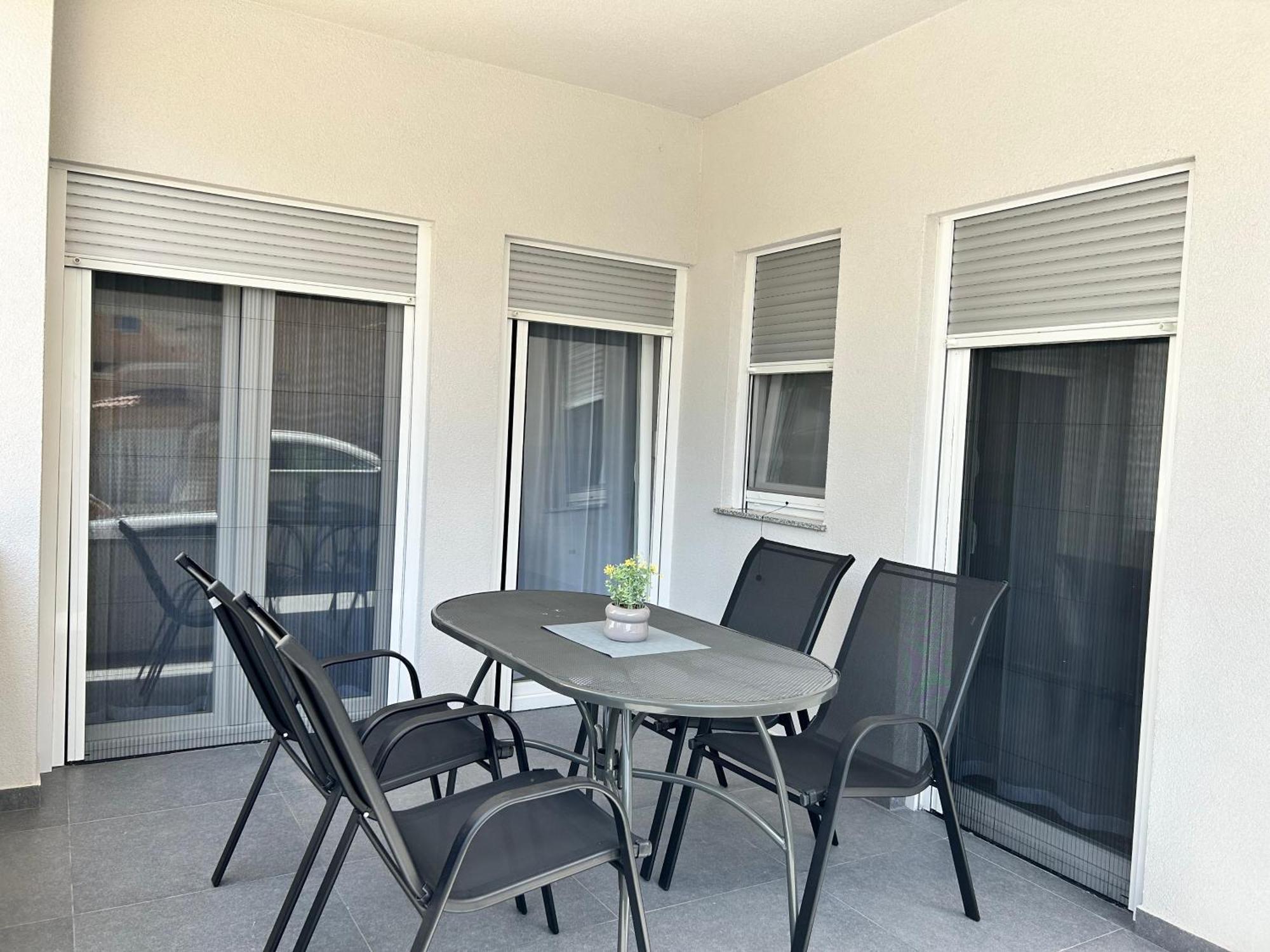 Apartments Dobrenic Vodice Esterno foto